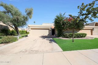 2422 E OREGON Avenue, Phoenix, AZ 85016