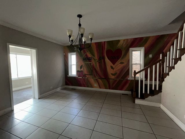 7221 S Bennett Avenue, Chicago, IL 60649