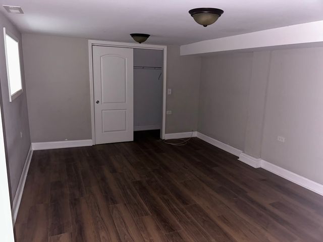 7221 S Bennett Avenue, Chicago, IL 60649