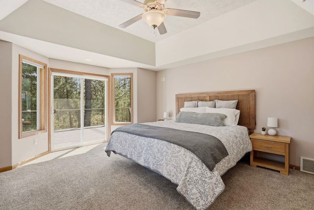 3216 E Rocky Ridge Ave, Chattaroy, WA 99003