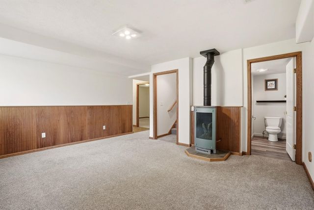 3216 E Rocky Ridge Ave, Chattaroy, WA 99003