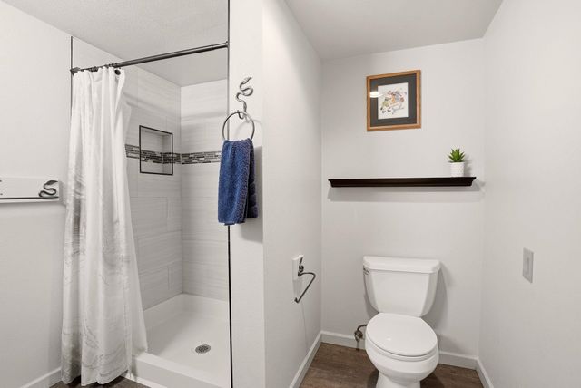 3216 E Rocky Ridge Ave, Chattaroy, WA 99003