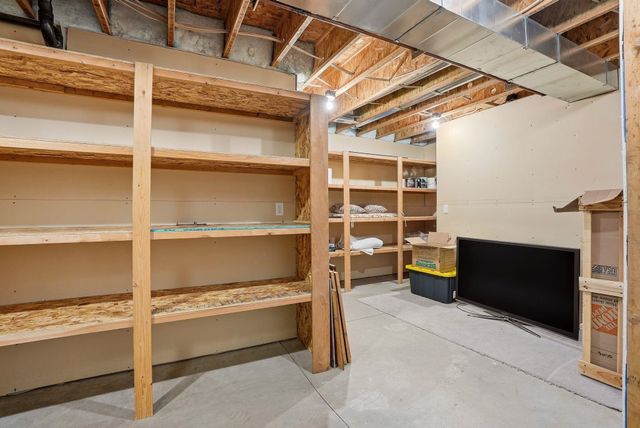 3216 E Rocky Ridge Ave, Chattaroy, WA 99003