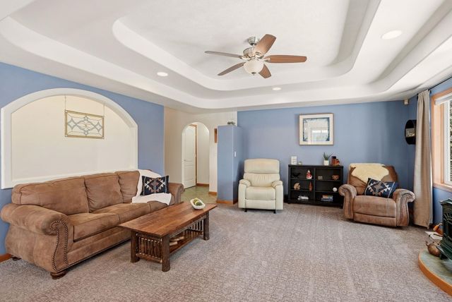 3216 E Rocky Ridge Ave, Chattaroy, WA 99003