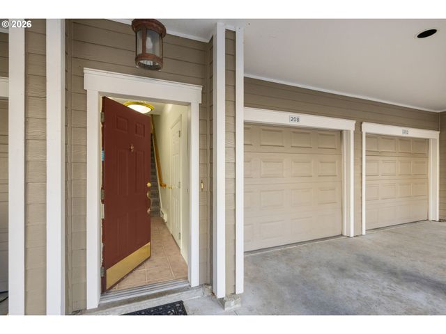 1231 Ne HORIZON Loop 208, Hillsboro, OR 97124