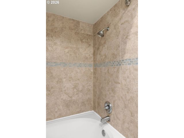 1231 Ne HORIZON Loop 208, Hillsboro, OR 97124