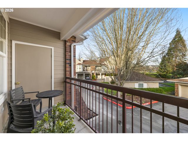 1231 Ne HORIZON Loop 208, Hillsboro, OR 97124