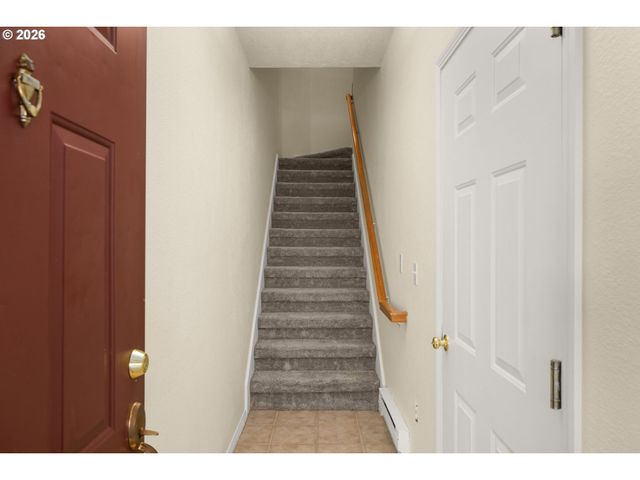 1231 Ne HORIZON Loop 208, Hillsboro, OR 97124