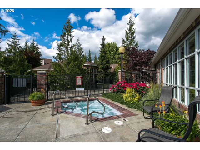 1231 Ne HORIZON Loop 208, Hillsboro, OR 97124