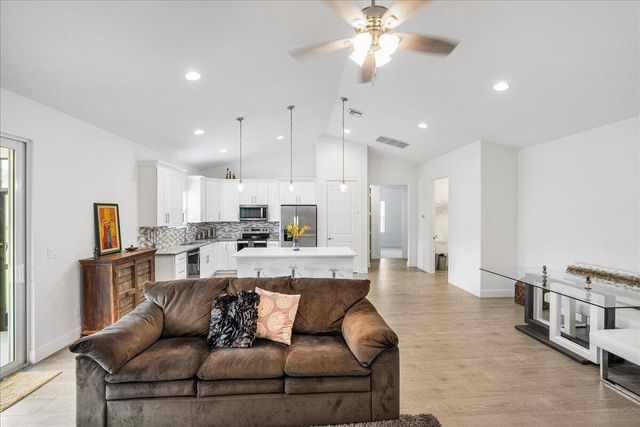 5362 NW Akbar Terrace, Port St. Lucie, FL 34986