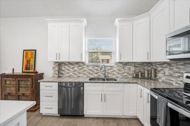 5362 NW Akbar Terrace, Port St. Lucie, FL 34986
