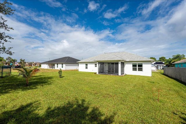5362 NW Akbar Terrace, Port St. Lucie, FL 34986