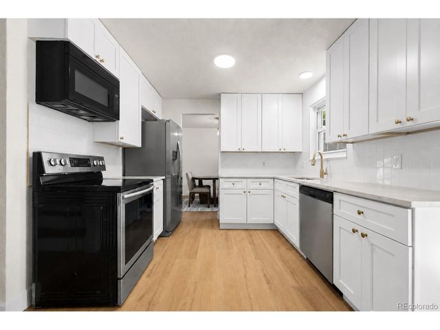 18844 E Cornell Ave, Aurora, CO 80013