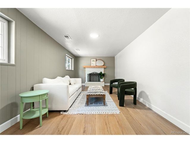 18844 E Cornell Ave, Aurora, CO 80013
