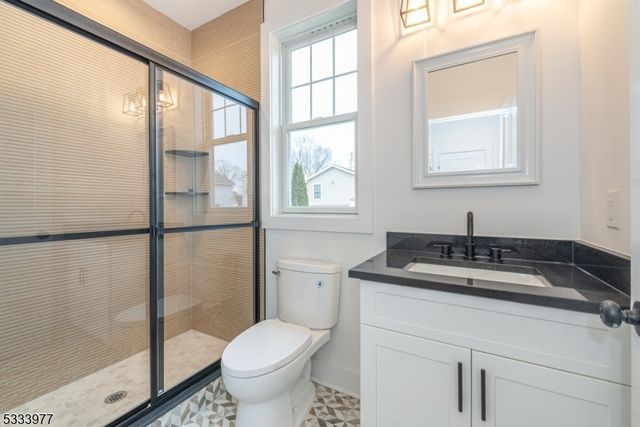 140 Mckinley Ave, East Hanover Twp., NJ 07936