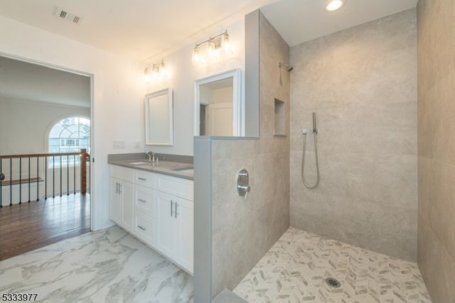 140 Mckinley Ave, East Hanover Twp., NJ 07936