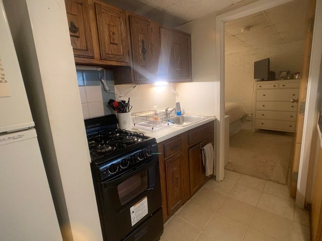 1641 Commonwealth Avenue 19, Boston, MA 02135