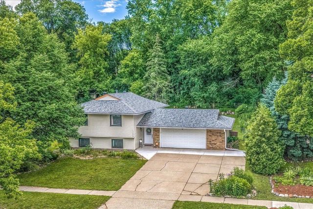 13201 Everest Avenue, Apple Valley, MN 55124