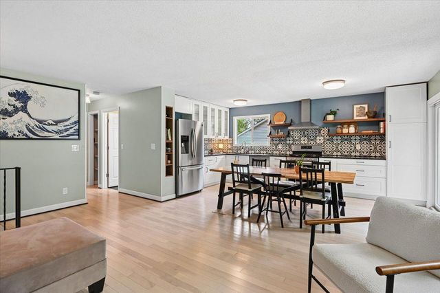 13201 Everest Avenue, Apple Valley, MN 55124
