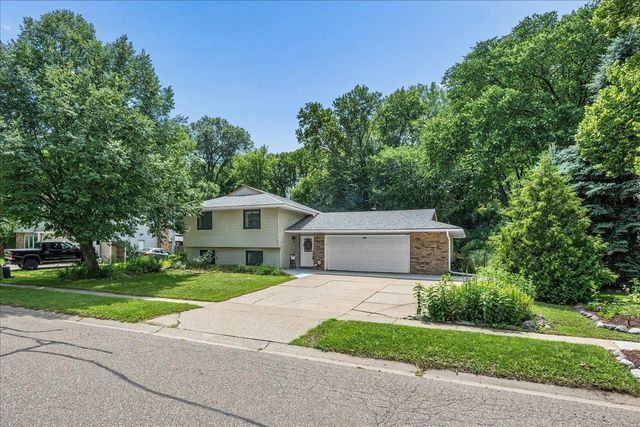 13201 Everest Avenue, Apple Valley, MN 55124
