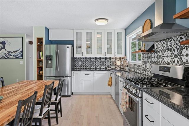 13201 Everest Avenue, Apple Valley, MN 55124