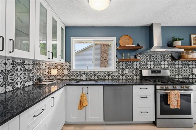 13201 Everest Avenue, Apple Valley, MN 55124