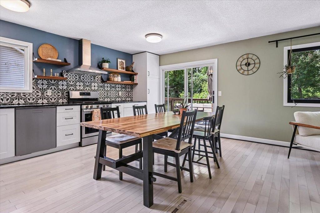 13201 Everest Avenue, Apple Valley, MN 55124