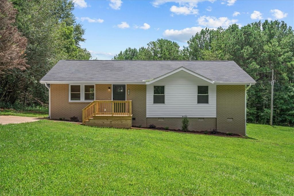 219 Holliday Road, Six Mile, SC 29682