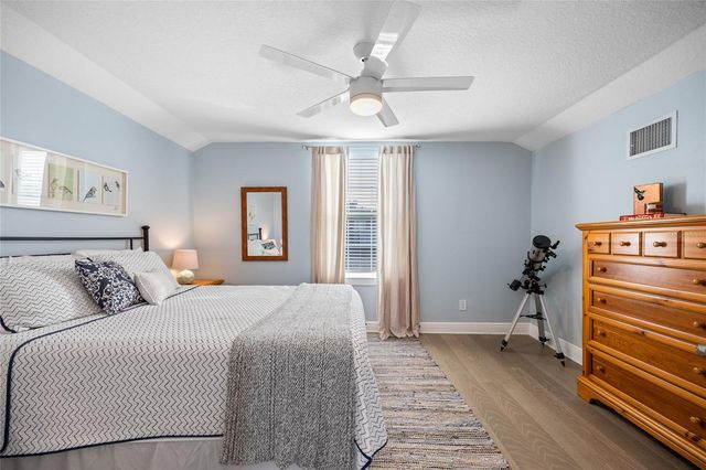 1854 13TH AVENUE N, St Petersburg, FL 33713