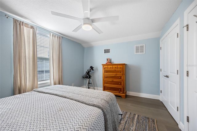 1854 13TH AVENUE N, St Petersburg, FL 33713