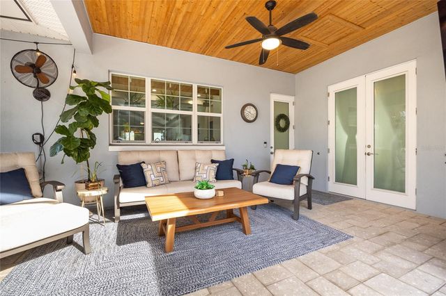 1854 13TH AVENUE N, St Petersburg, FL 33713