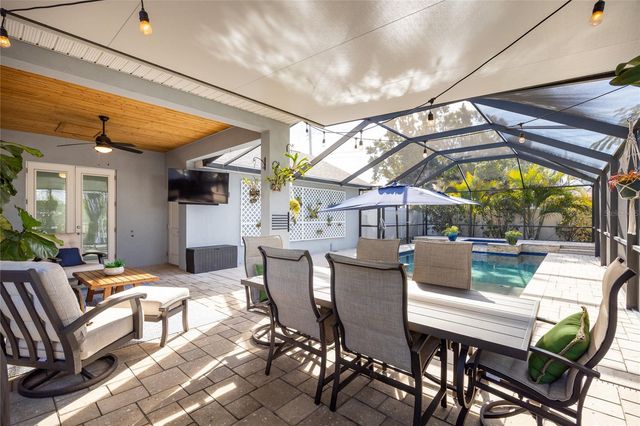 1854 13TH AVENUE N, St Petersburg, FL 33713