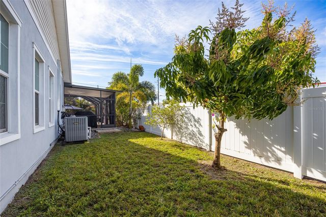 1854 13TH AVENUE N, St Petersburg, FL 33713