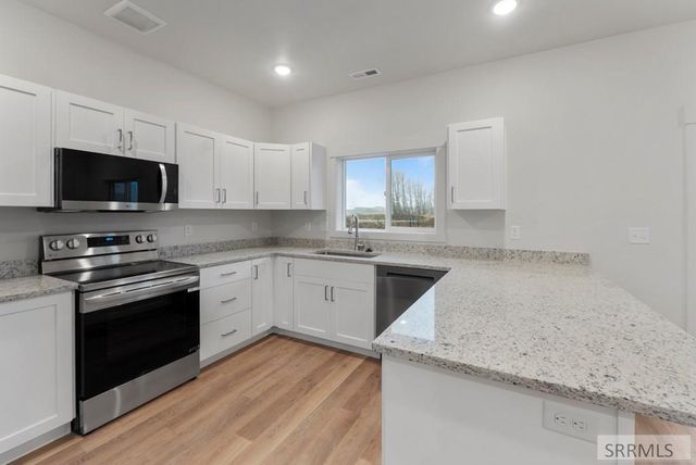 535 Furrow Drive, Sugar City, ID 83448