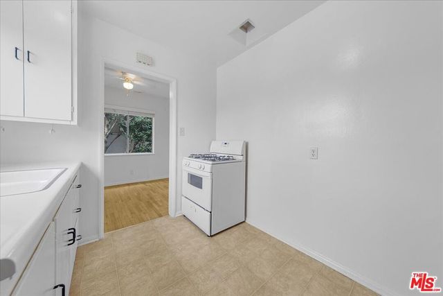 10945 National Boulevard, Los Angeles, CA 90064