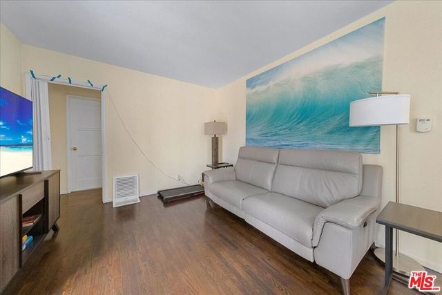 10945 National Boulevard, Los Angeles, CA 90064