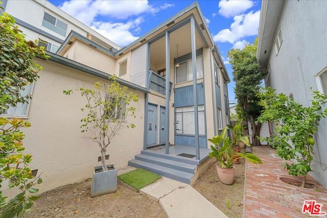 10945 National Boulevard, Los Angeles, CA 90064