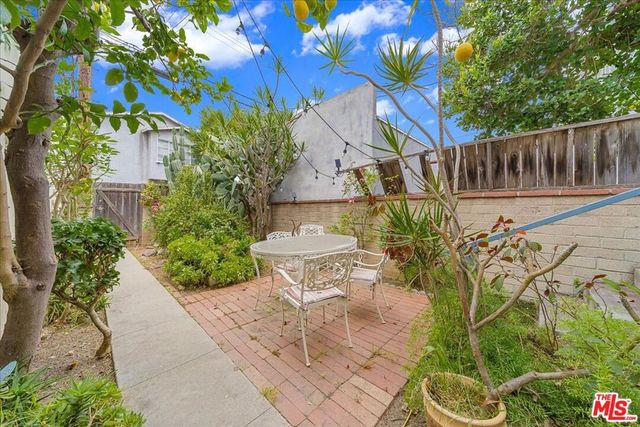 10945 National Boulevard, Los Angeles, CA 90064