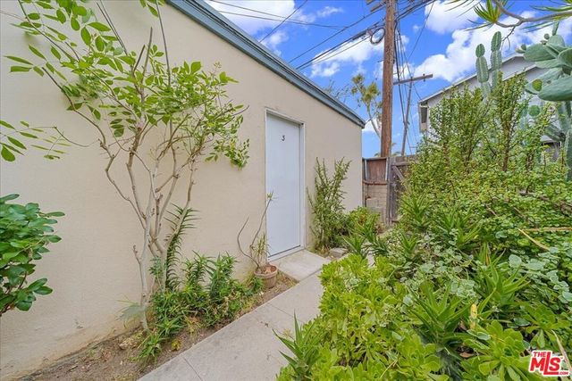 10945 National Boulevard, Los Angeles, CA 90064