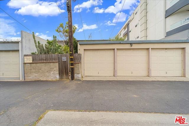 10945 National Boulevard, Los Angeles, CA 90064