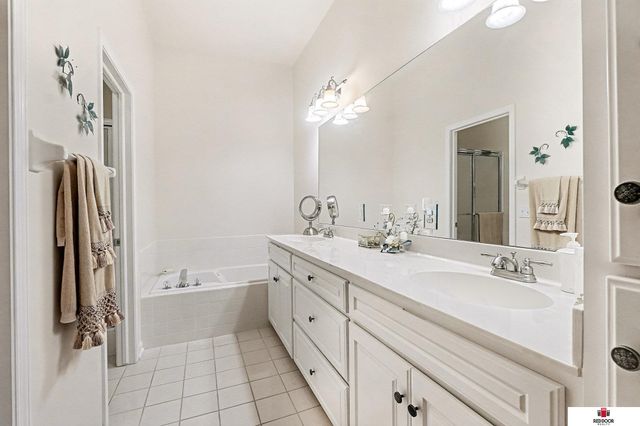 2208 S 179Th Street, Omaha, NE 68130