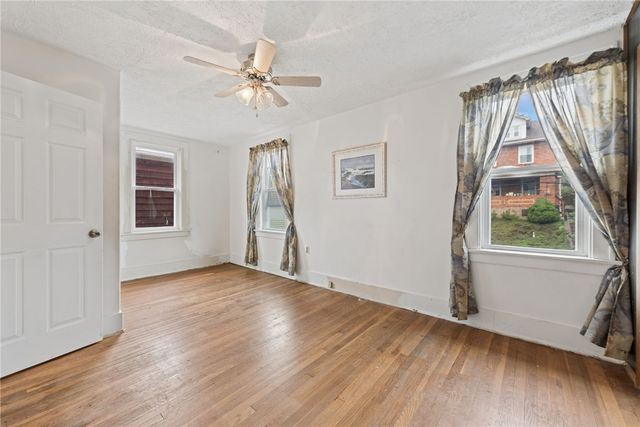 1412 Bellaire Pl, Brookline, PA 15226