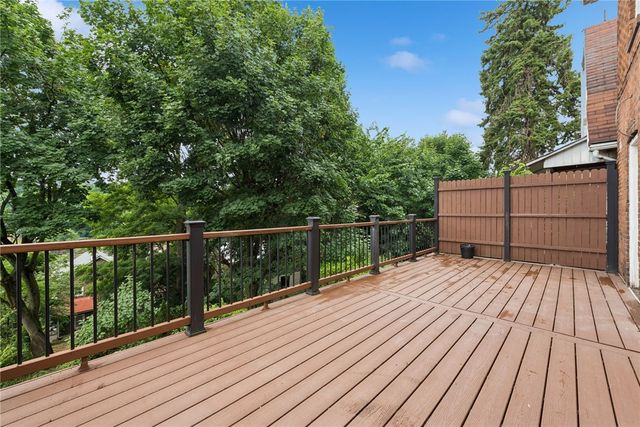 1412 Bellaire Pl, Brookline, PA 15226