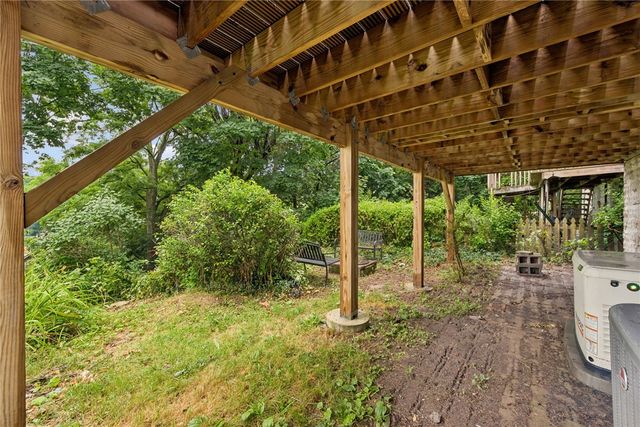1412 Bellaire Pl, Brookline, PA 15226
