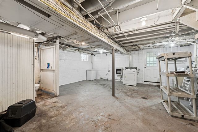 1412 Bellaire Pl, Brookline, PA 15226