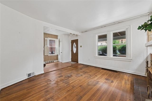 1412 Bellaire Pl, Brookline, PA 15226