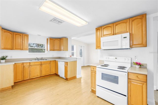 8151 61ST STREET N, Pinellas Park, FL 33781