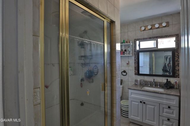 830 W Avenue J4, Lancaster, CA 93534