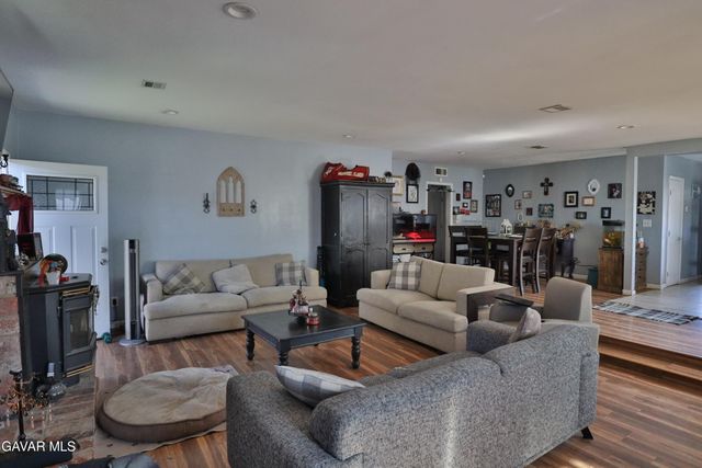 830 W Avenue J4, Lancaster, CA 93534