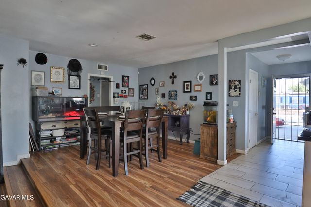 830 W Avenue J4, Lancaster, CA 93534